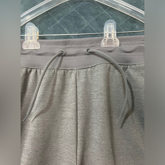 Nike Women's Therma-FIT One High-Waisted 7/8 Joggers - Picture 11 of 13